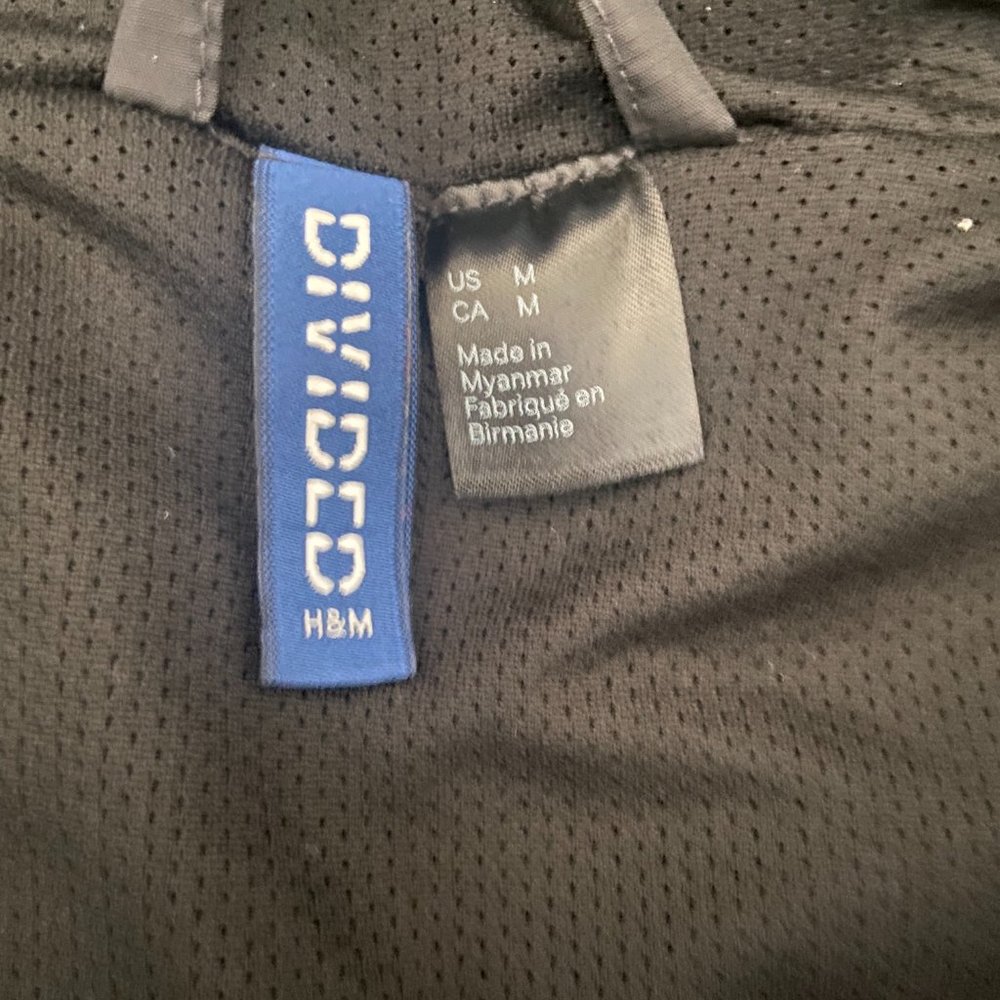 H&M Camo Windbreaker (M) - Picture 3 of 3